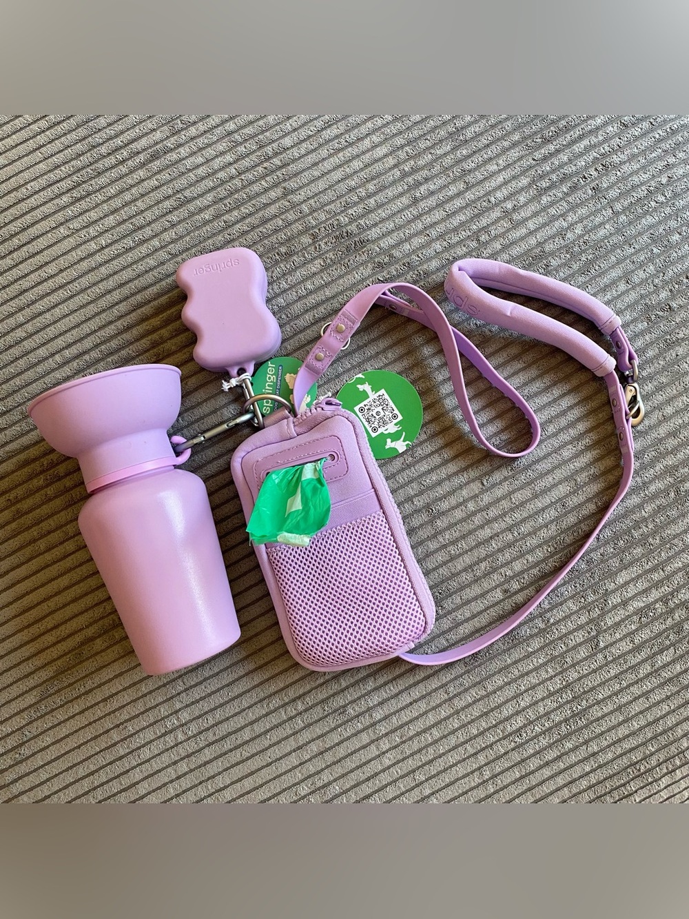 NWT Springer Dog Leash with Bag, treat container and water bottle